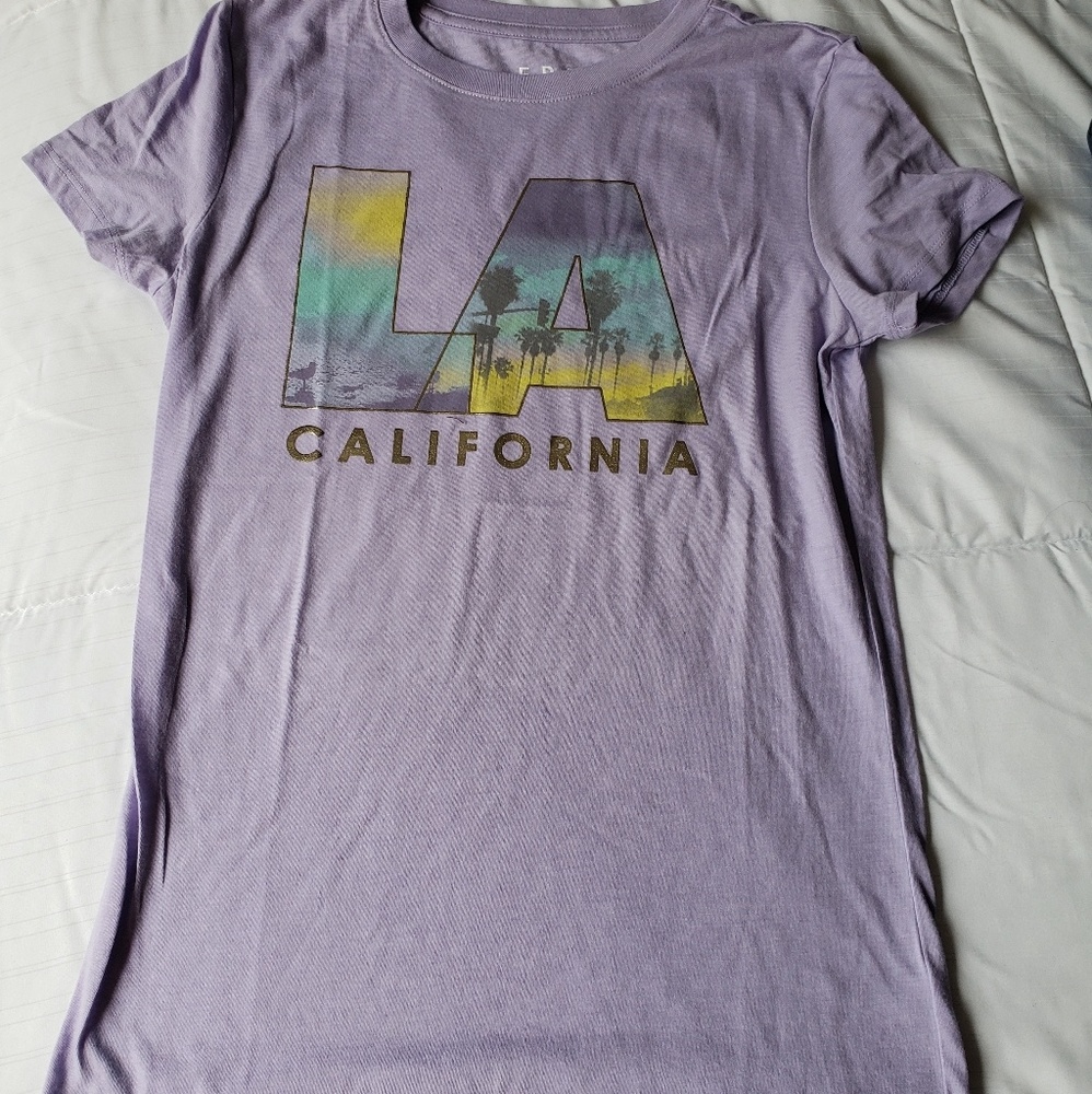 M Aeropostale shirt